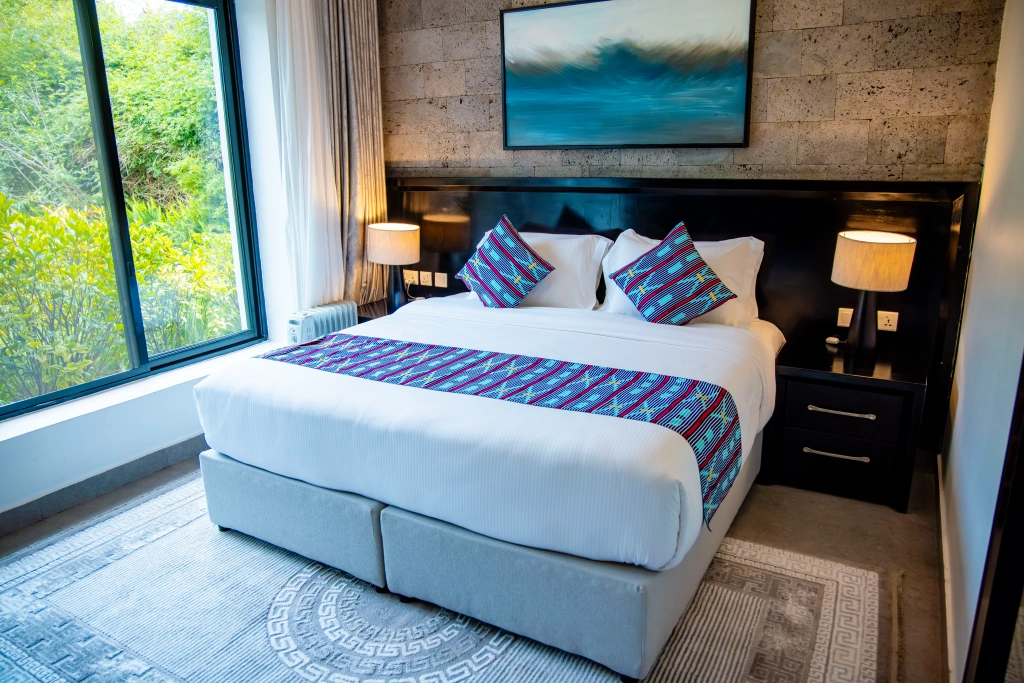 Farmhouse Rwanda - Rubibi Main House Bedroom 2