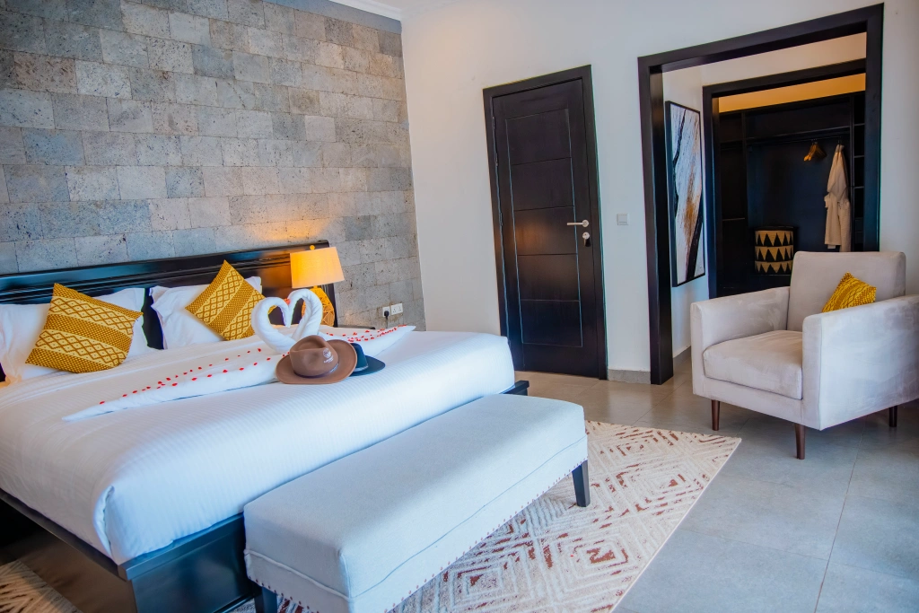 Farmhouse Rwanda - Rubibi Main House Master Bedroom