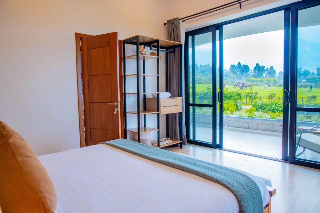 Farmhouse Rwanda - Sabyinyo Cottage Bedroom