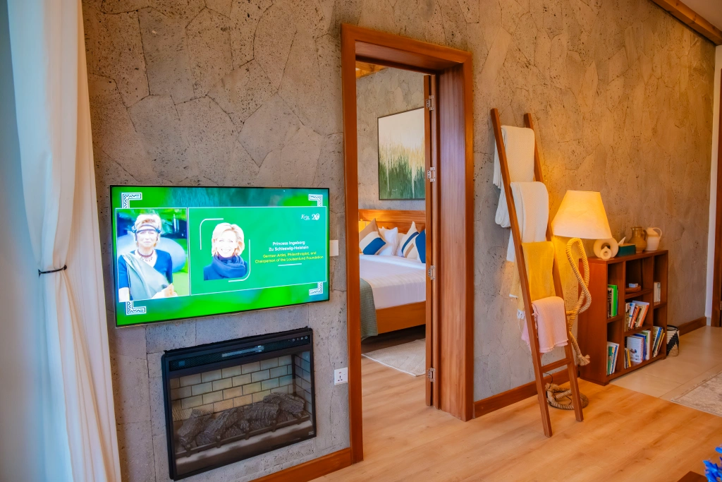 Farmhouse Rwanda - Sabyinyo Cottage Living Room 1