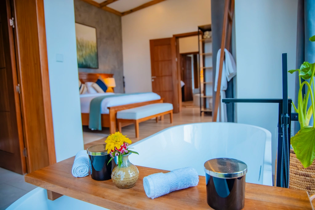 Farmhouse Rwanda - Sabyinyo Cottage Master Bedroom 1